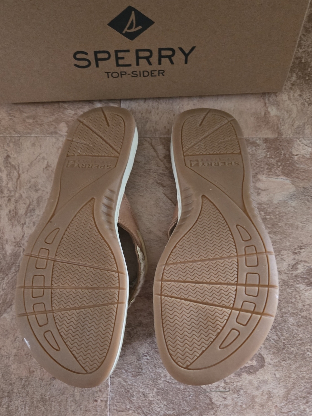 NEW Sperry Tan Gold Brown Leather Thong Sandals 8 M - Picture 4 of 5